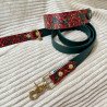 Laisse chien vert sapin “Old School Roses” | Artisanale & élégante