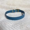 Collier chien bleu pétrole | Artisanat durable et élégant