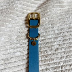 Collier chien bleu pétrole | Artisanat durable et élégant